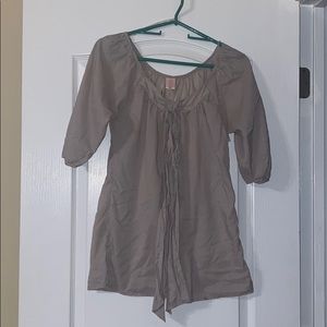 Sheer beige/grey top